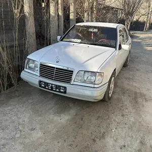 Mercedes-Benz W124, 1993