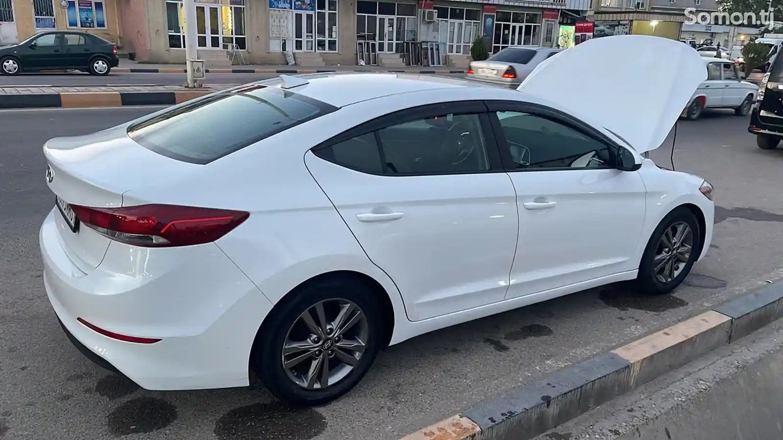 Hyundai Elantra, 2017-5