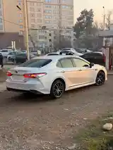 Toyota Camry, 2017-3