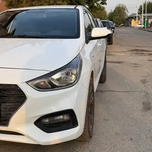 Задние и передни фары от Hyundai Solaris