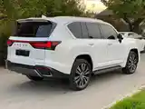 Lexus LX series, 2023-4