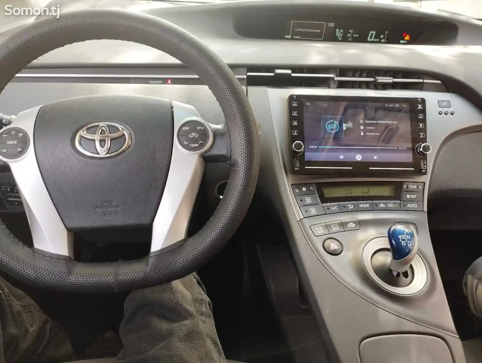 Штатный монитор от Toyota Prius-5