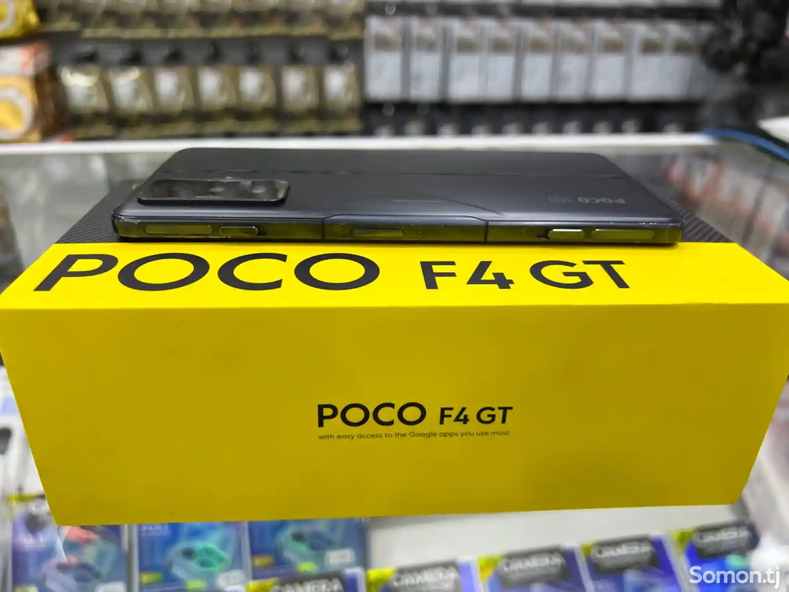 Xiaomi Poco F4 GT-4