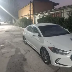 Hyundai Elantra, 2017