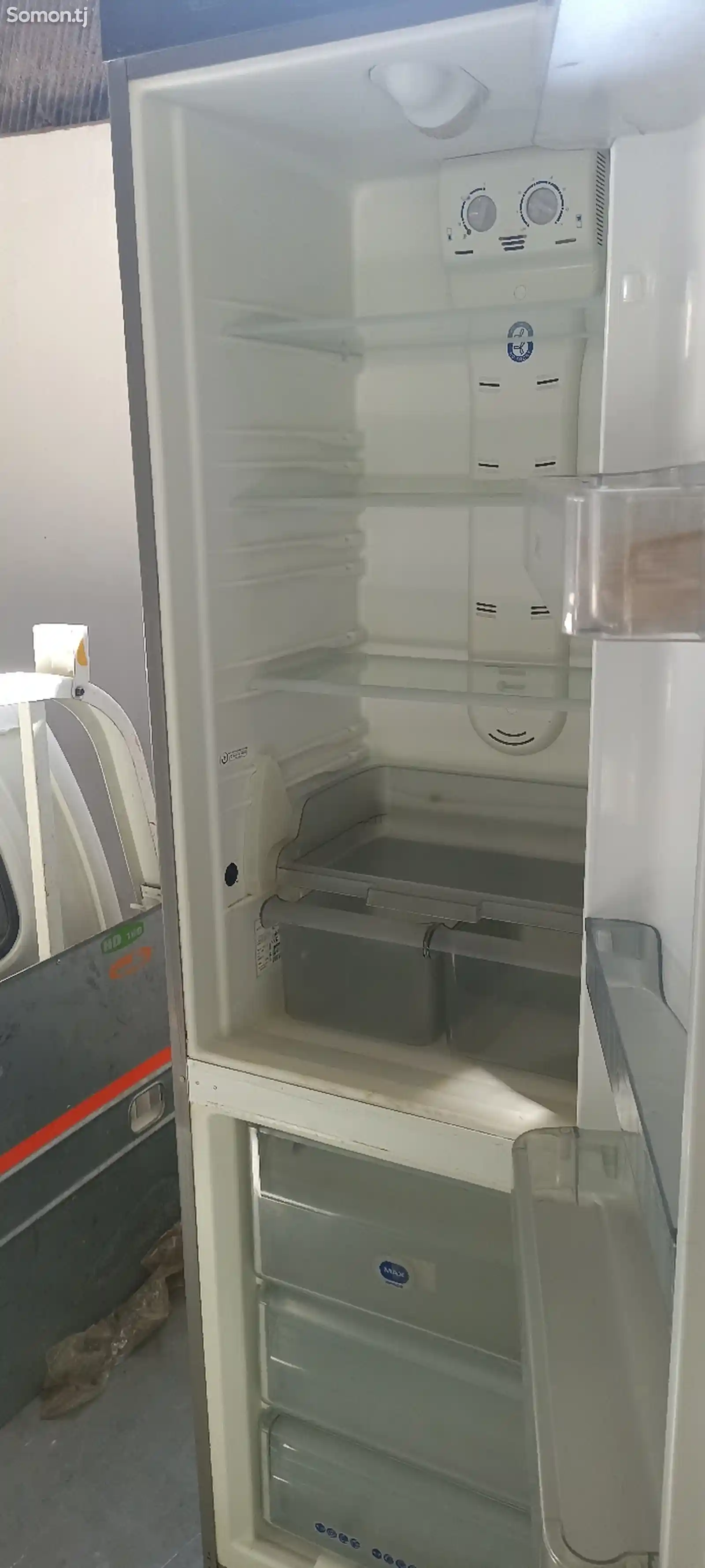 Холодильник West Ford-2