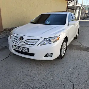 Toyota Camry, 2010