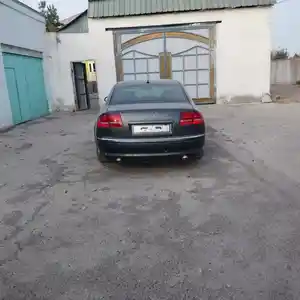 Audi A8, 2008