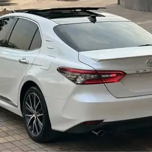 Toyota Camry, 2023