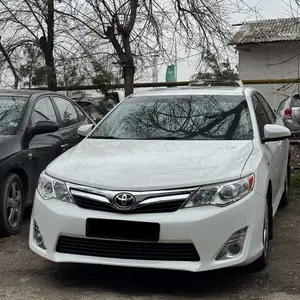 Toyota Camry, 2014