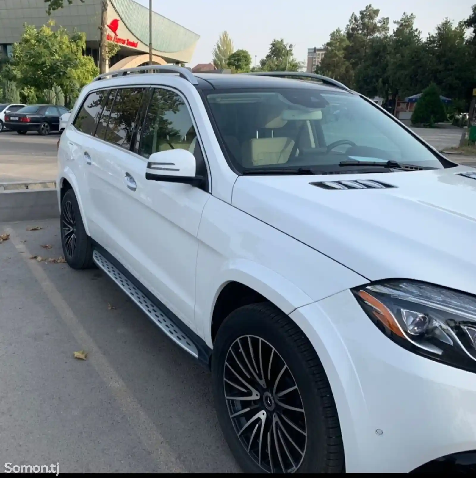 Mercedes-Benz GLS, 2017-4