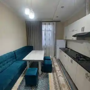 2-комн. квартира, 10 этаж, 74 м², Альфемо