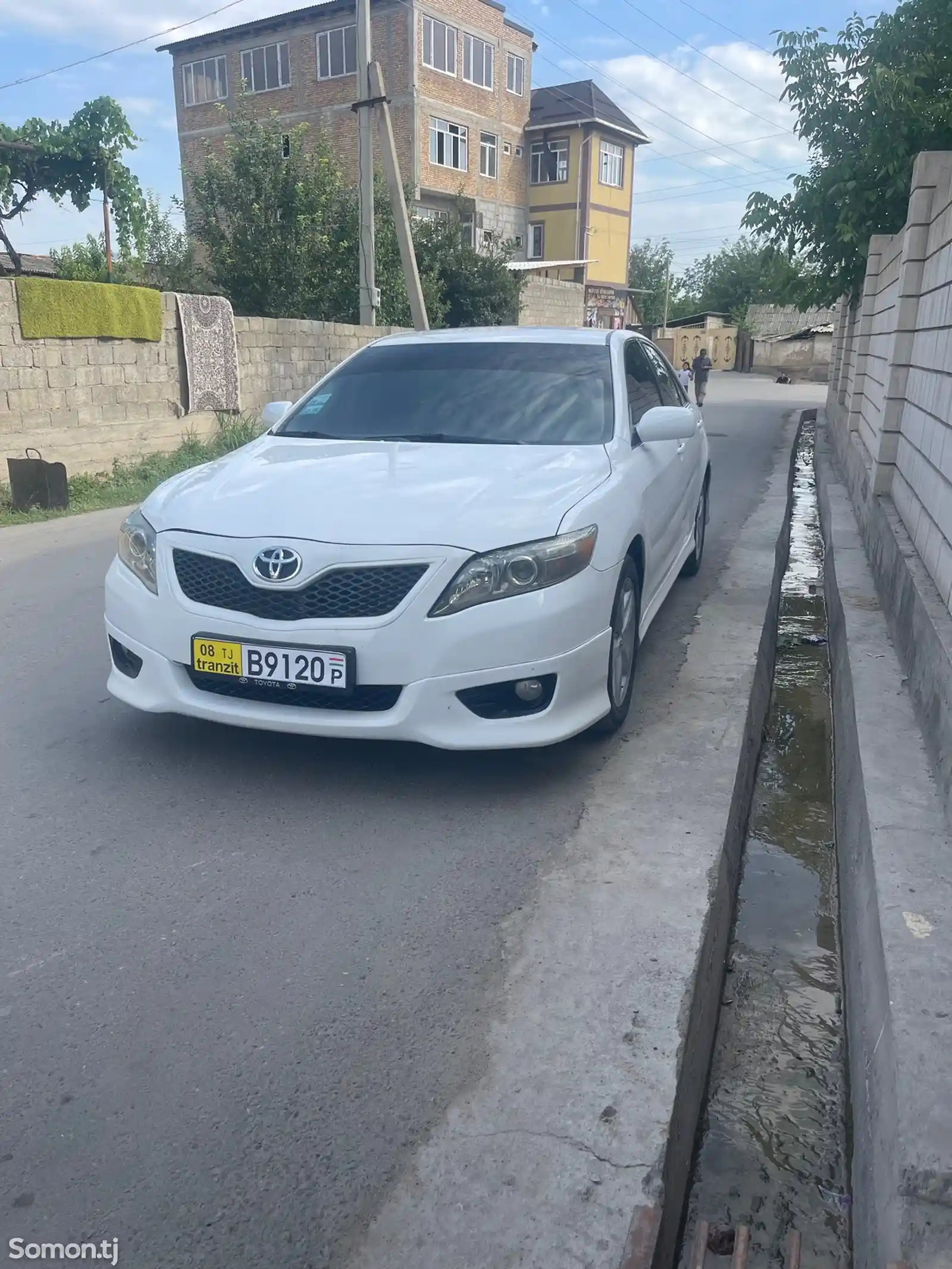 Toyota Camry, 2010-1