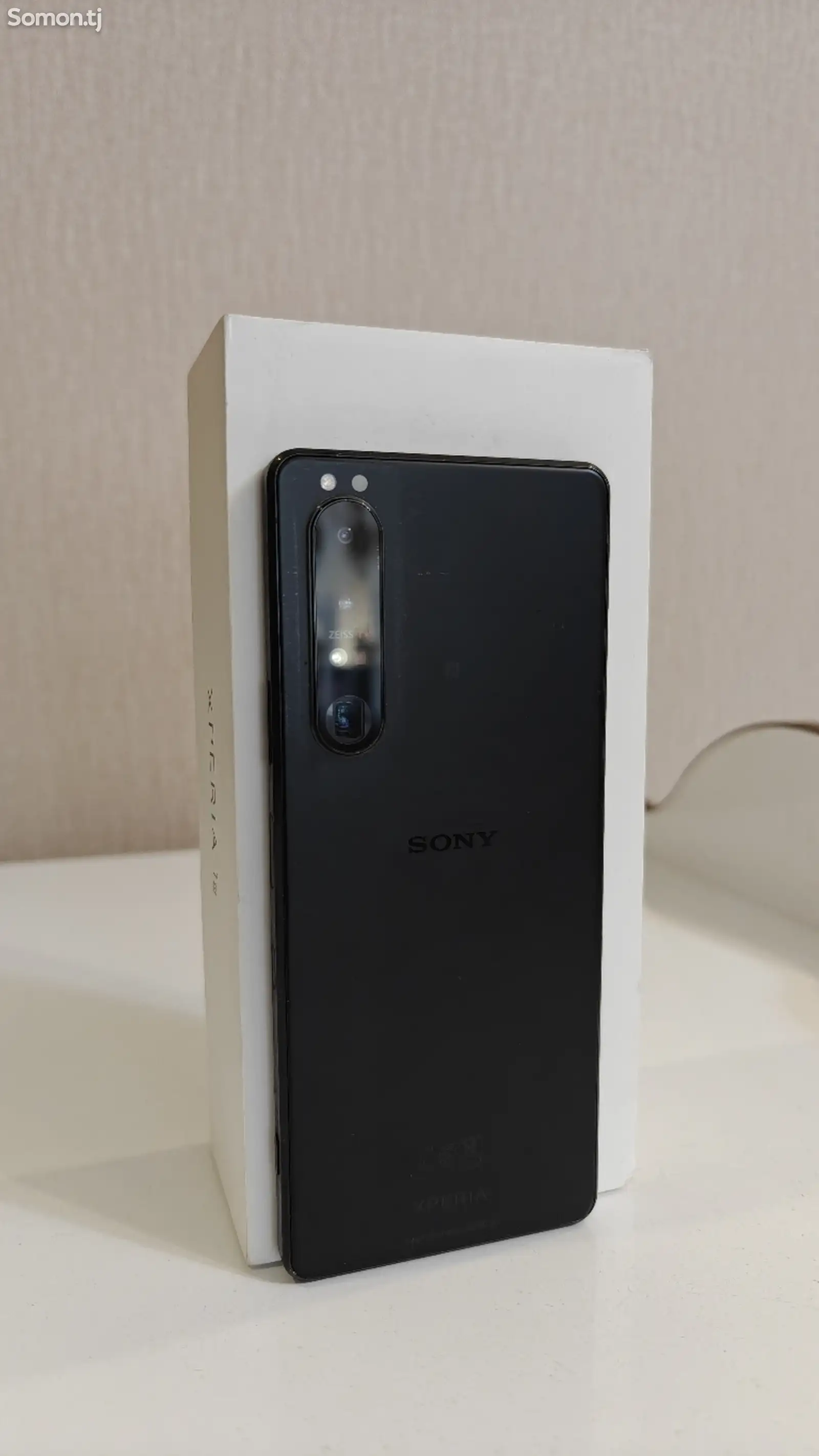 Sony Xperia Mark III-1