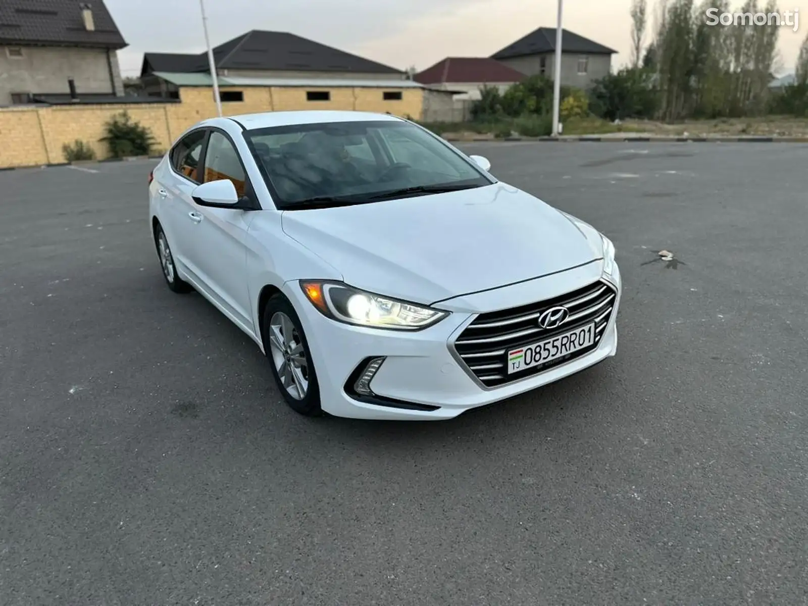 Hyundai Elantra, 2017-1