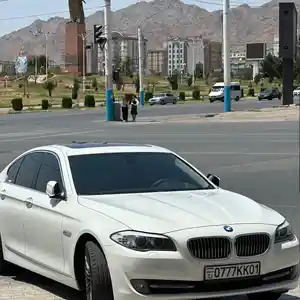 BMW 5 series, 2011