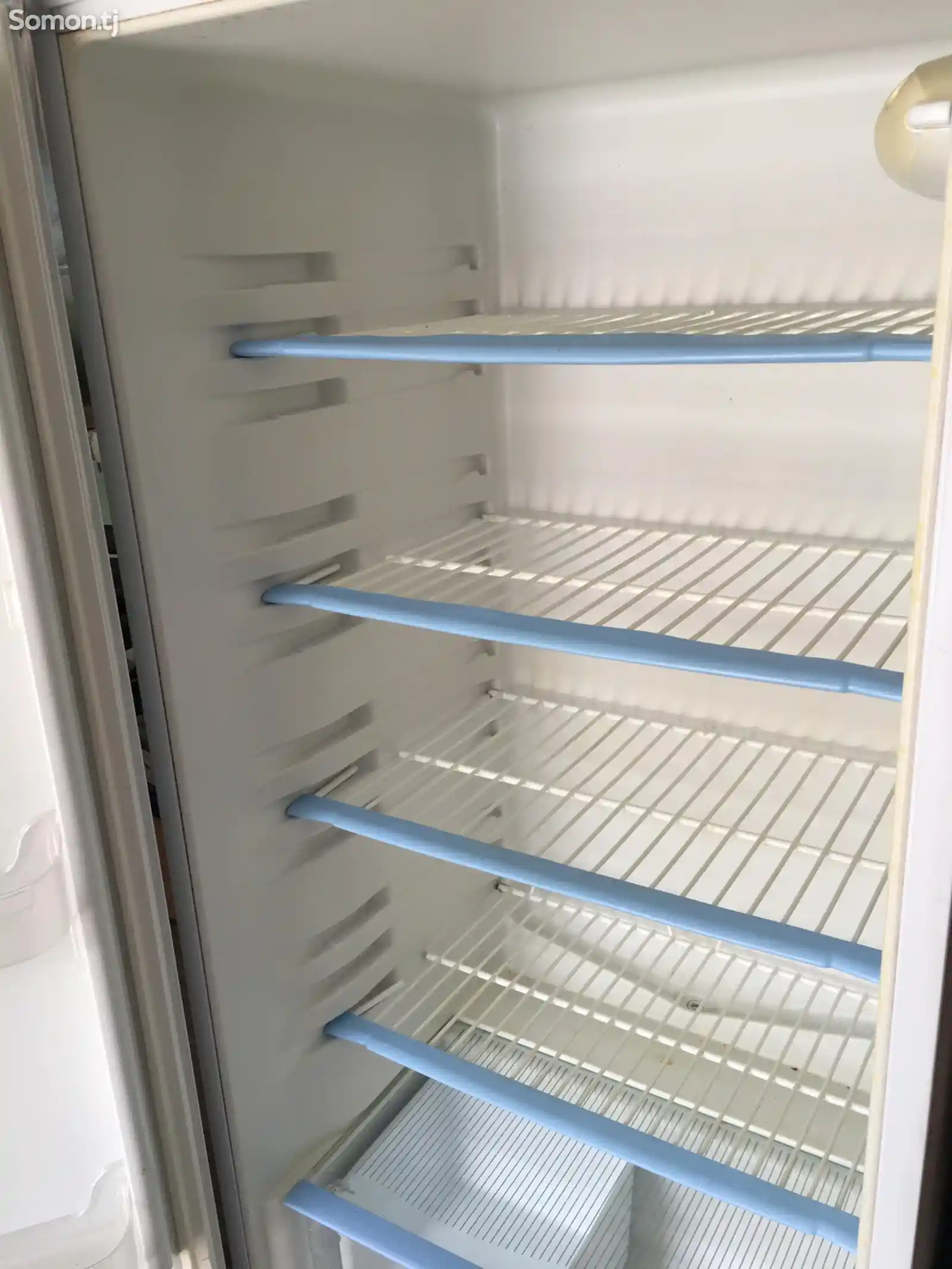 Холодильник Indesit-10