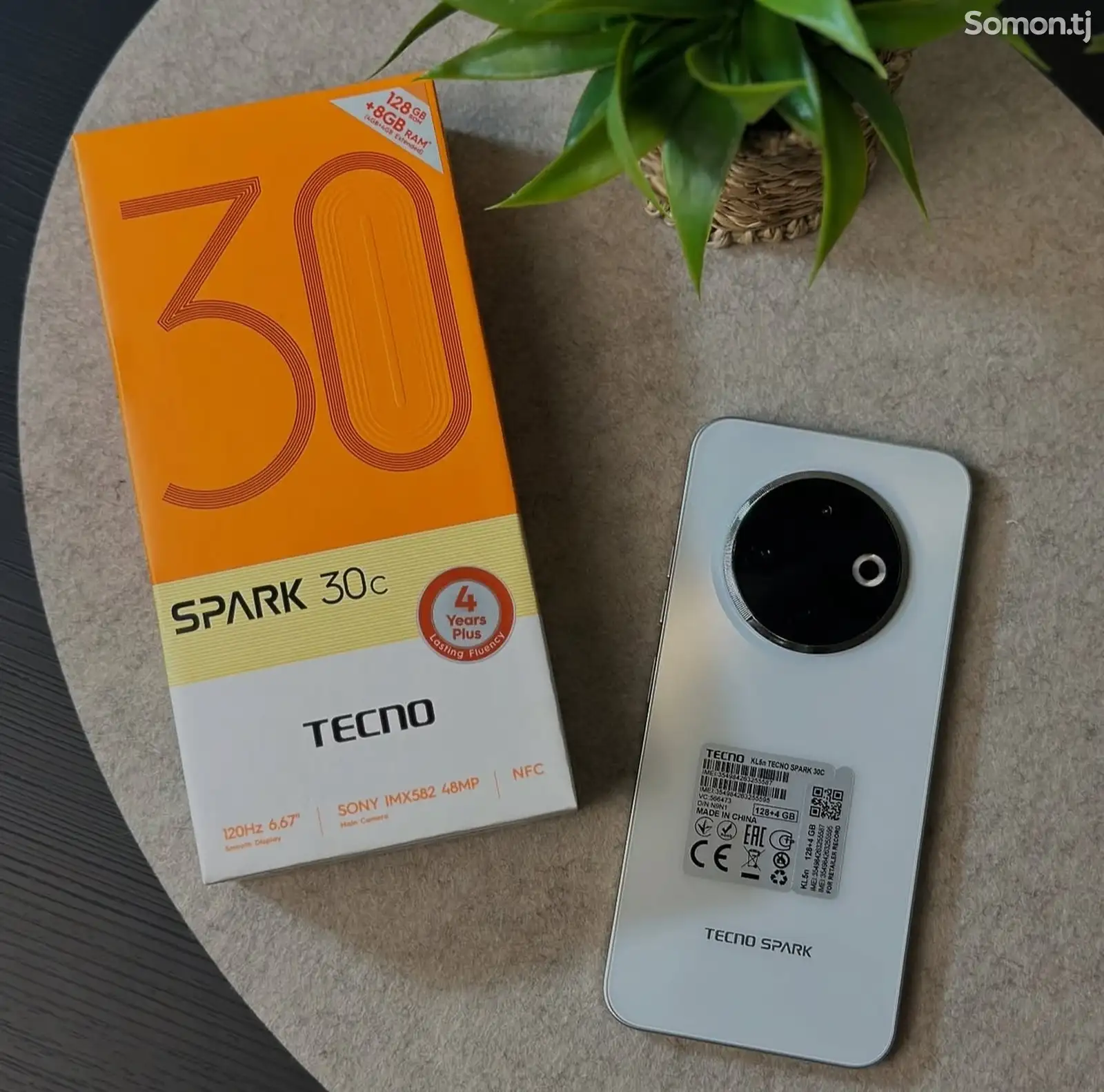 Tecno Spark 30C 12/128Gb White-1