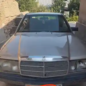 Mercedes-Benz W124, 1992