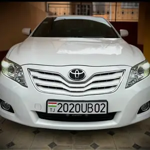 Toyota Camry, 2010