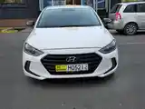 Hyundai Elantra, 2017-8