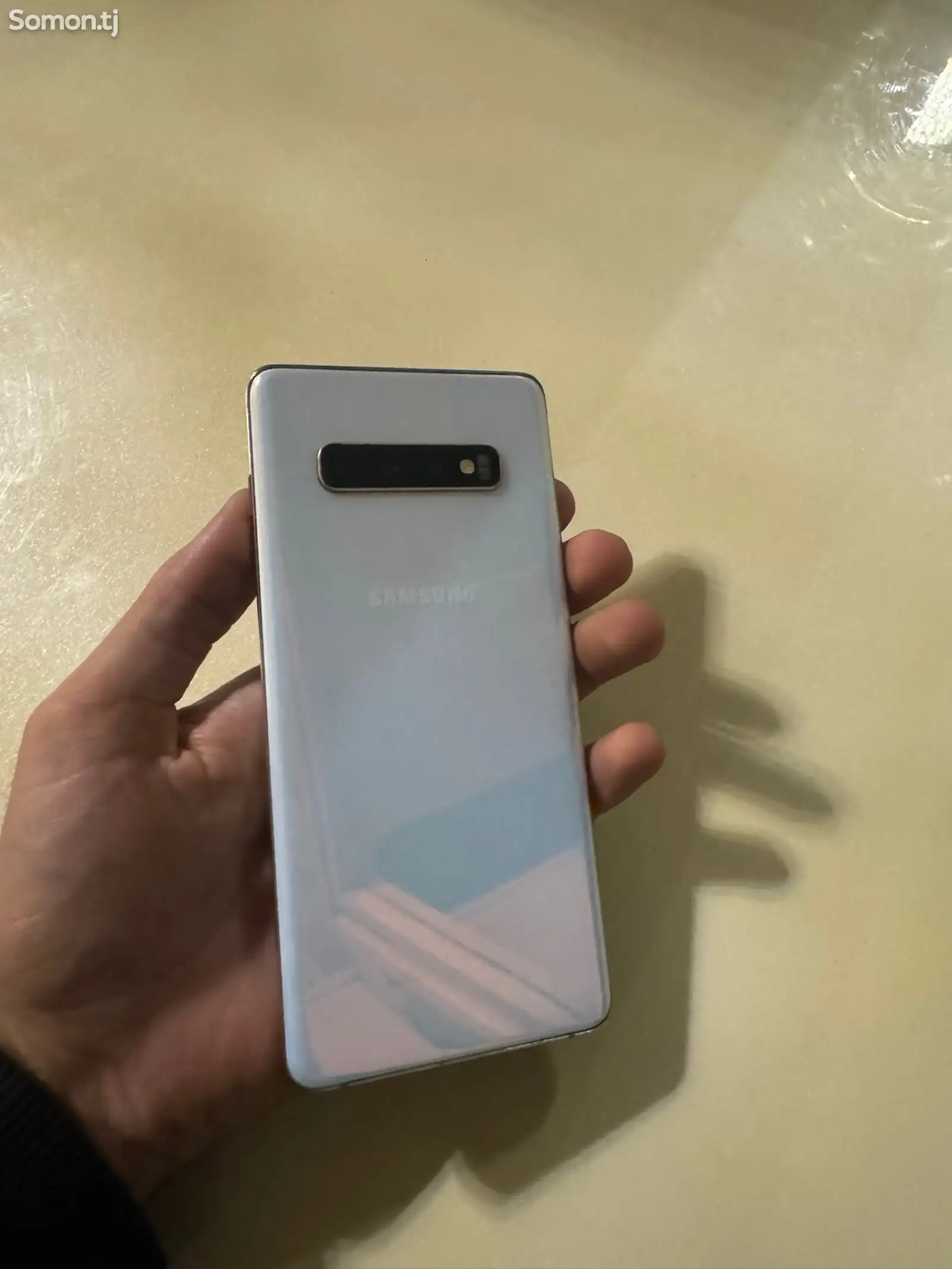 Samsung Galaxy S10+-1