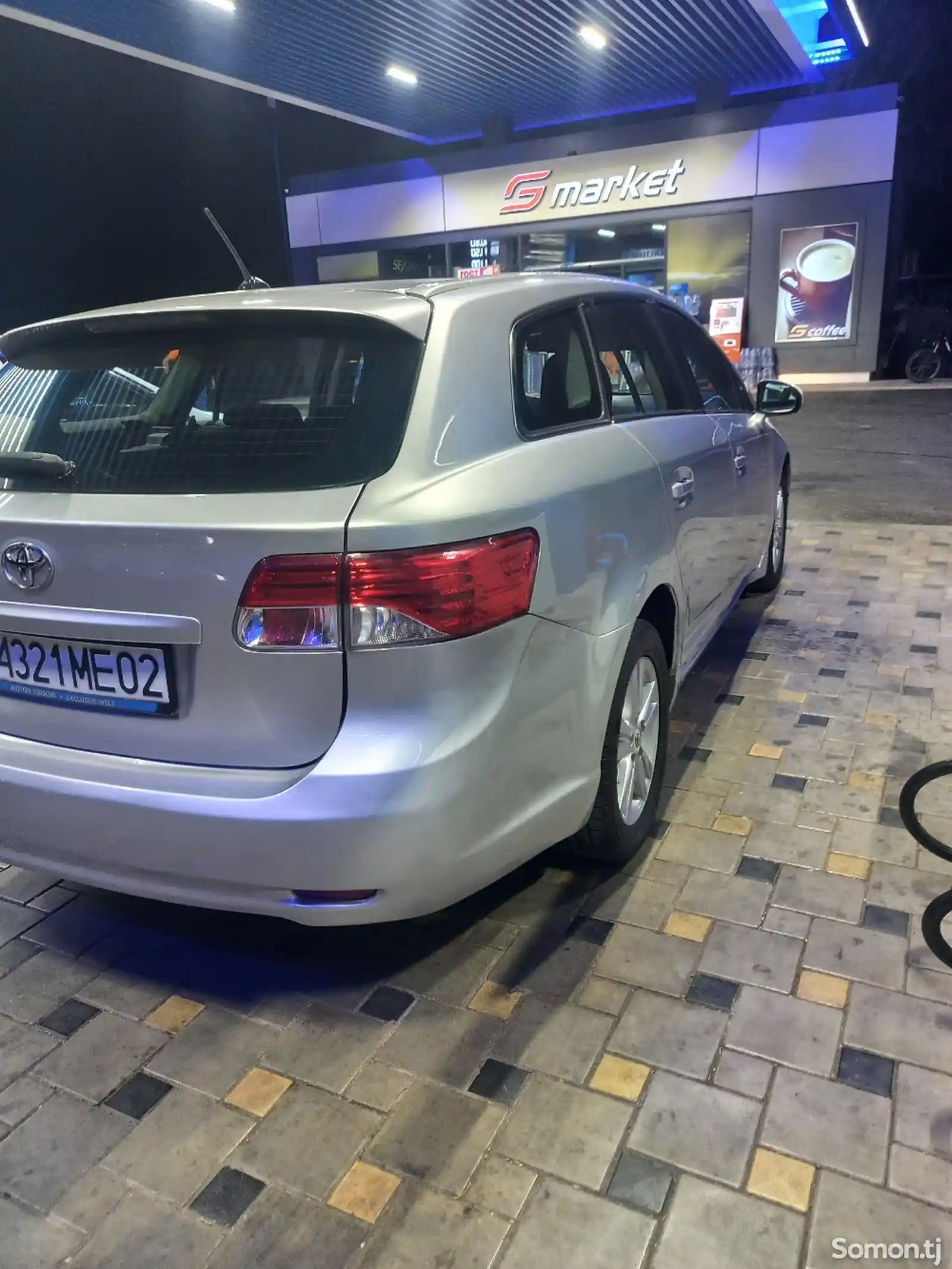 Toyota Avensis, 2011-3