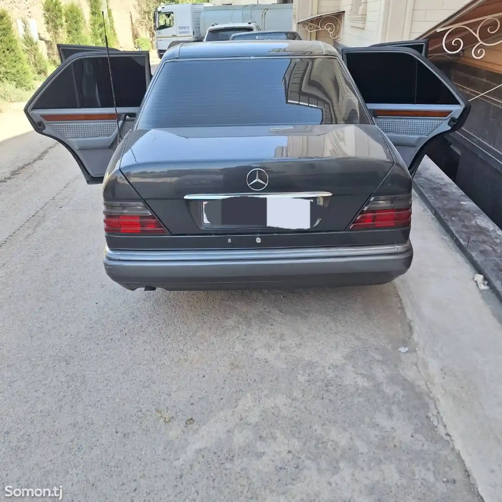 Mercedes-Benz W124, 1994-4