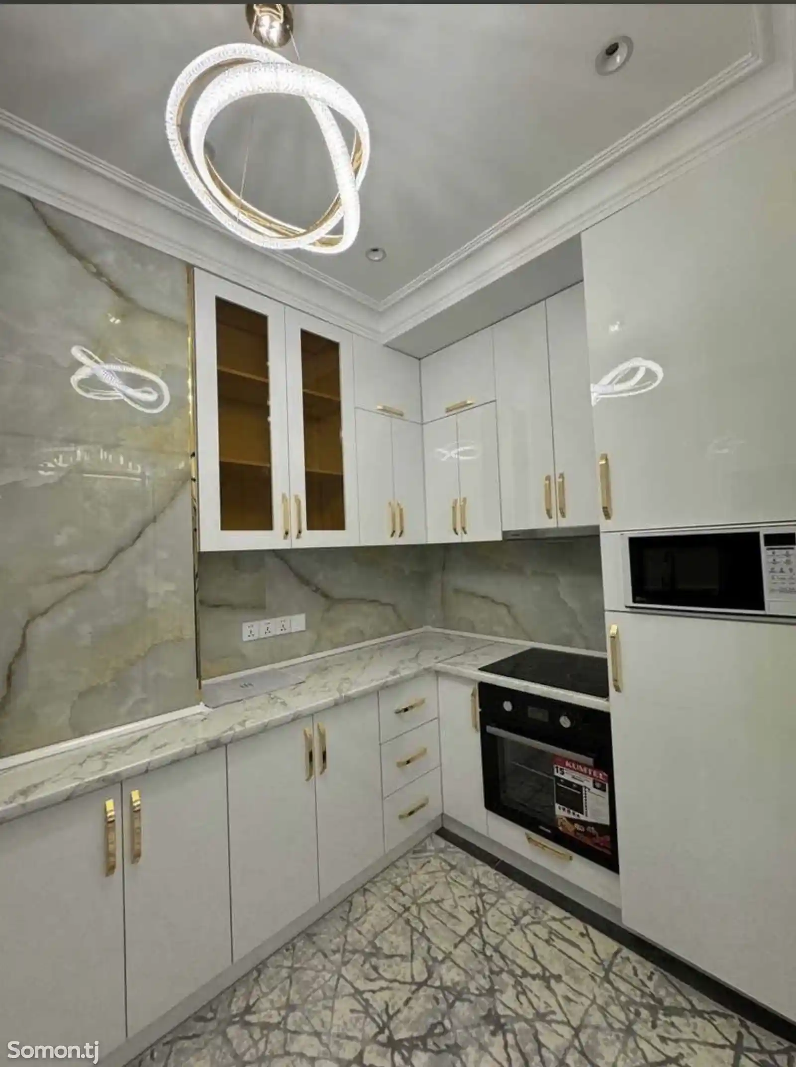 2-комн. квартира, 12 этаж, 82м², Спартак-10