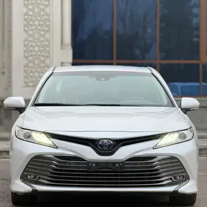 Toyota Camry, 2018