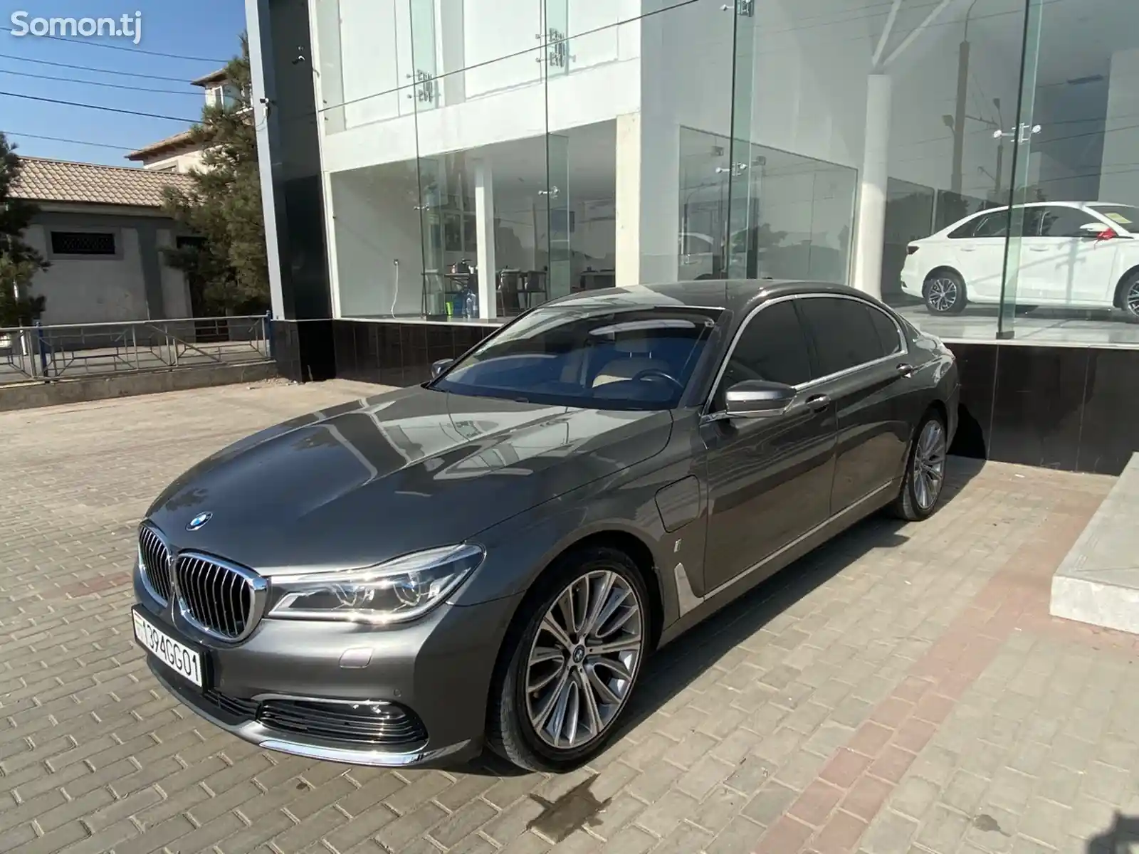 BMW 7 series, 2017-1