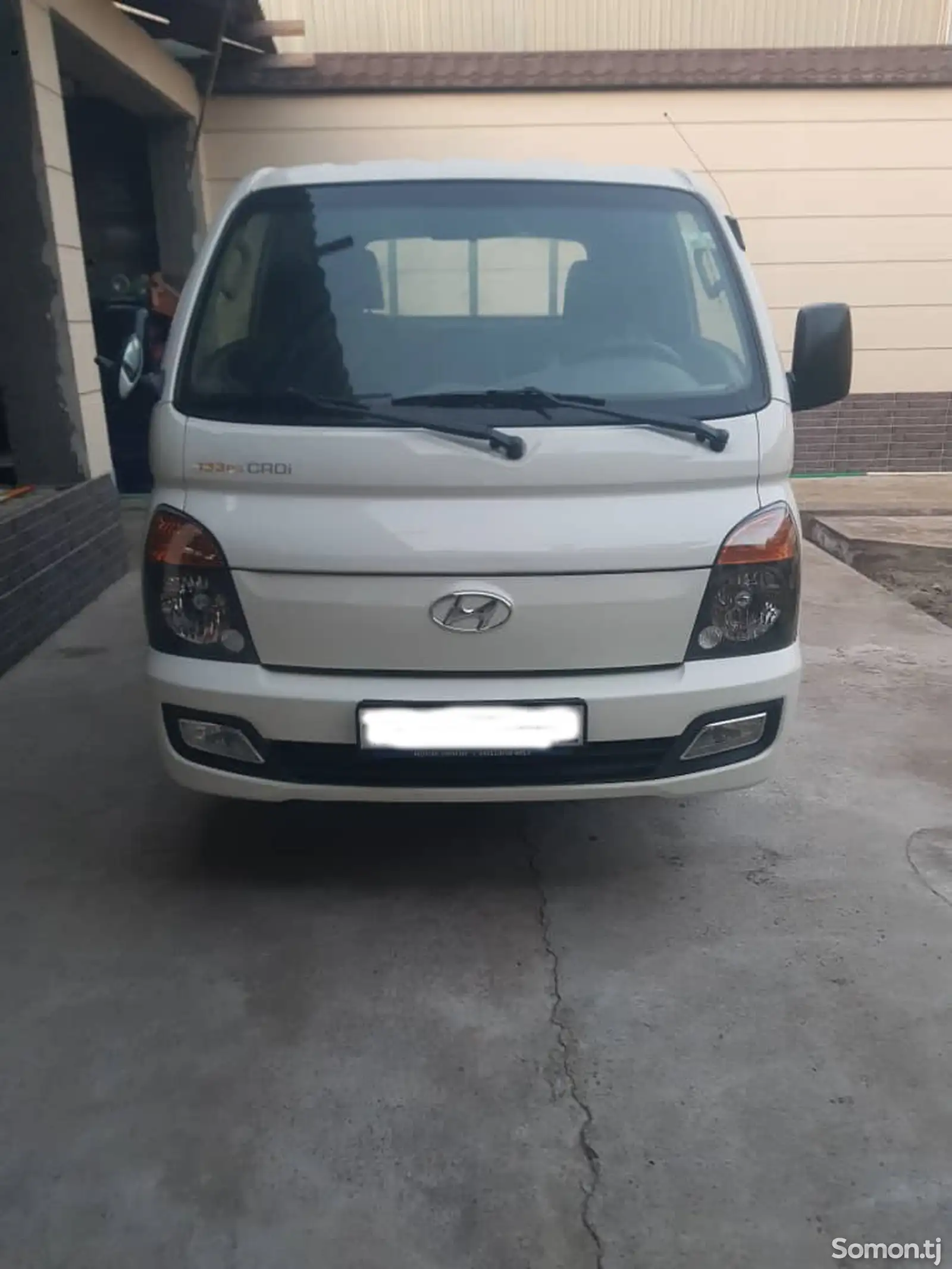 Бортовой автомобиль Hyundai Porter 2, 2015-1