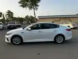 Kia Optima, 2016-5