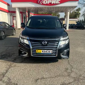 Nissan Elgrand, 2015