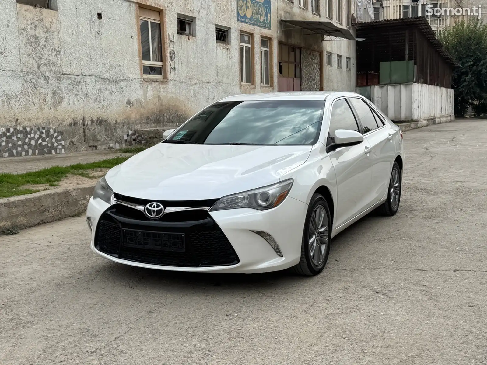 Toyota Camry, 2015-1