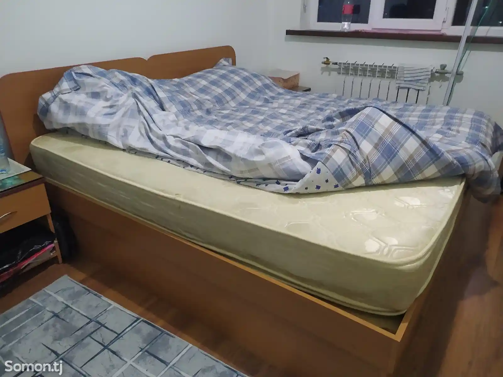 Кровать с медицинском матрасом-2