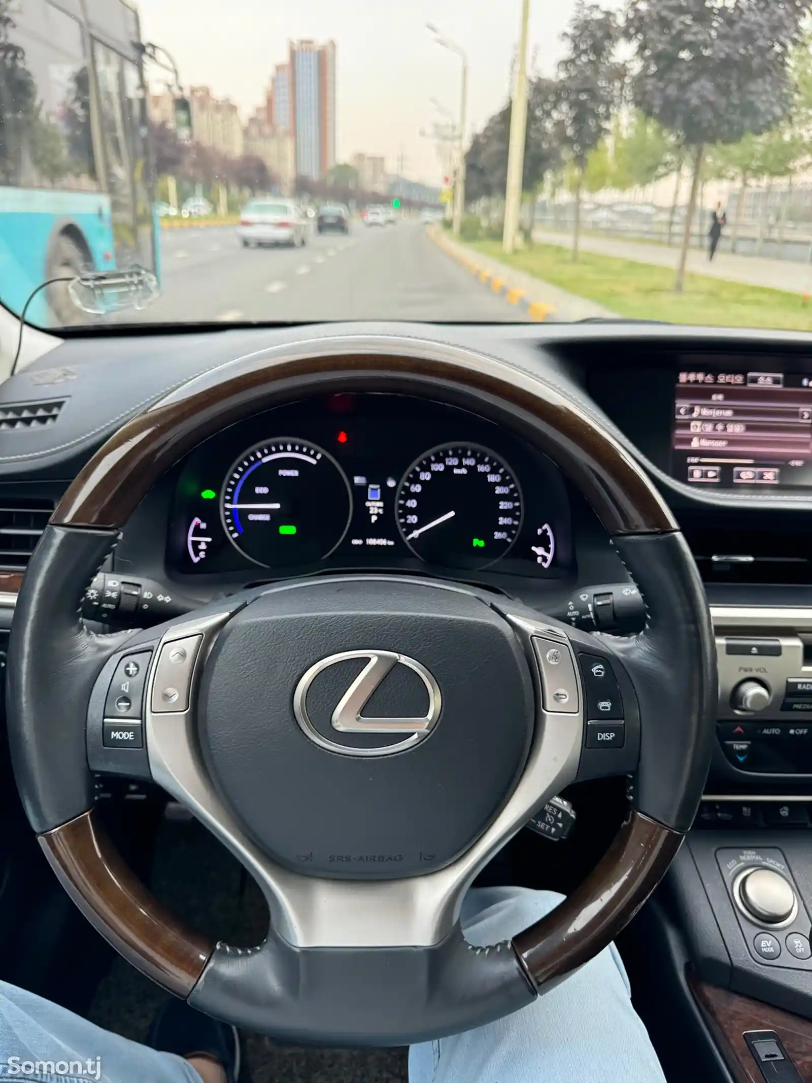 Lexus ES series, 2015-11