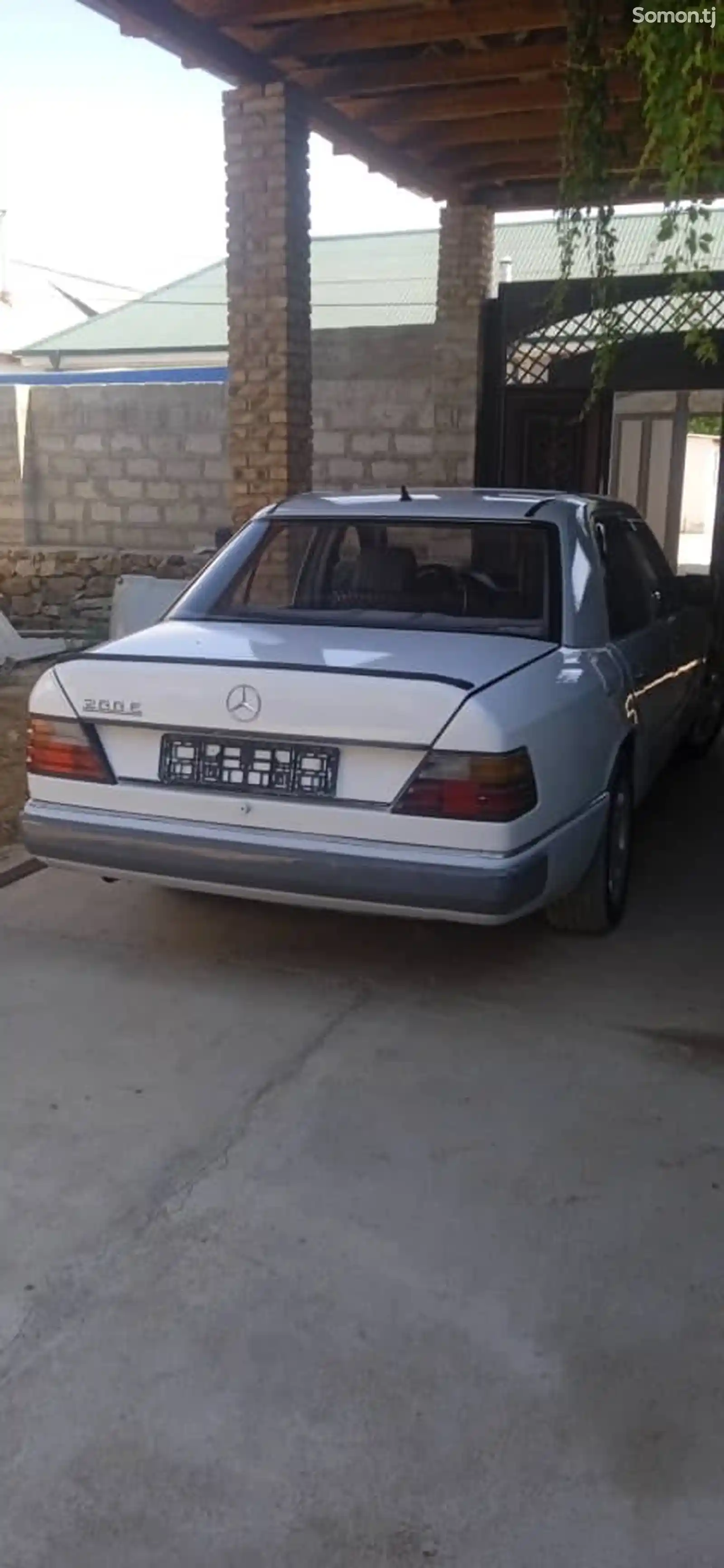Mercedes-Benz W124, 1989-3