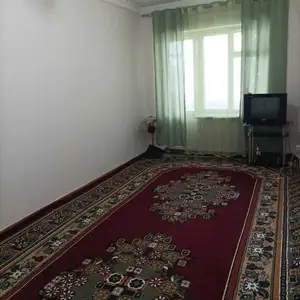 2-комн. квартира, 3 этаж, 50м², кӯч Баротов.