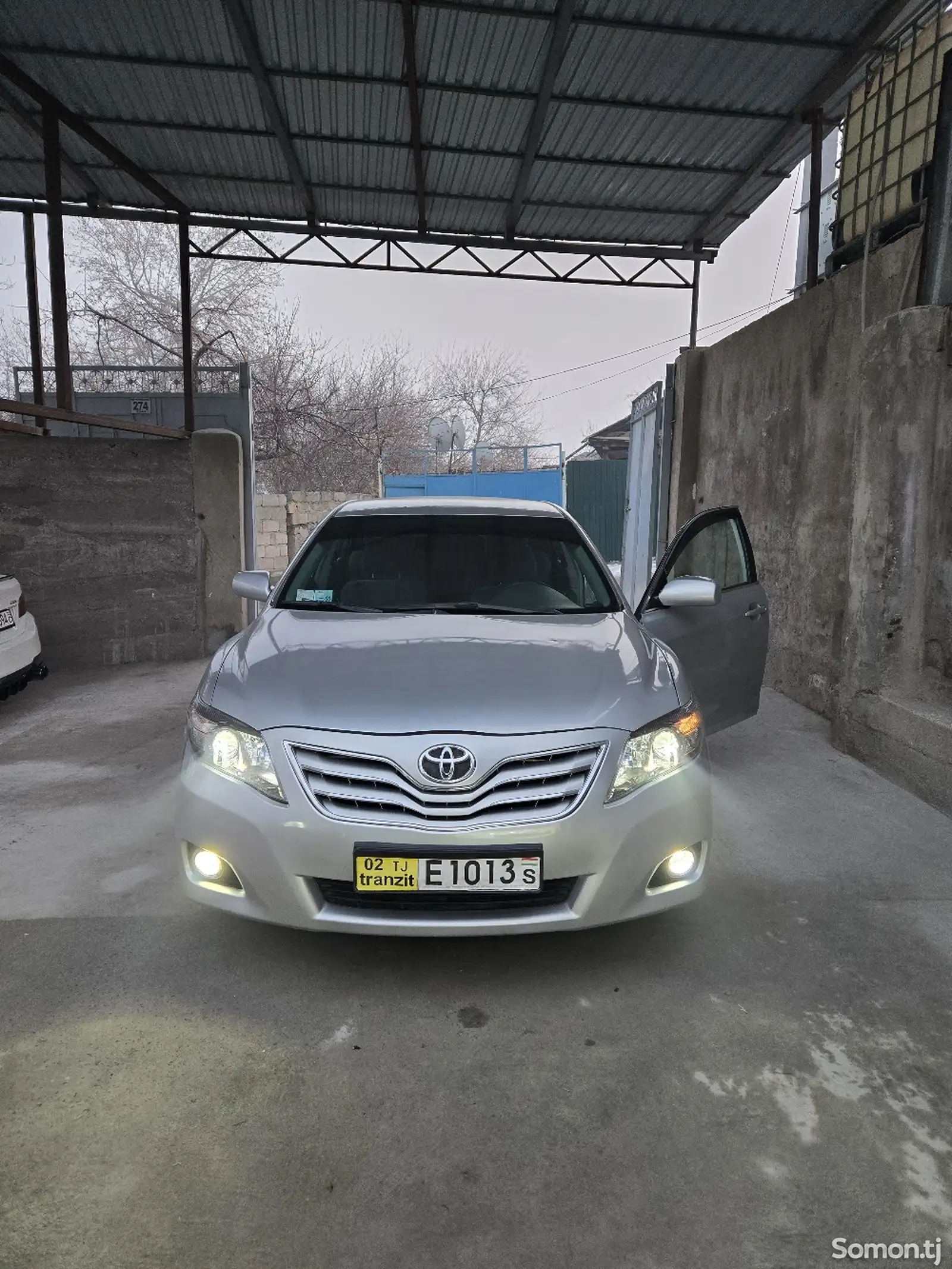 Toyota Camry, 2010-1