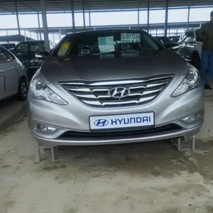 Hyundai Sonata, 2010