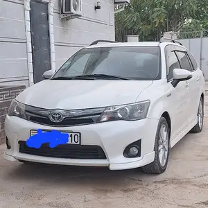 Toyota Fielder, 2015