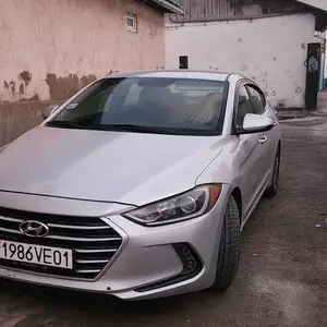 Hyundai Elantra, 2017