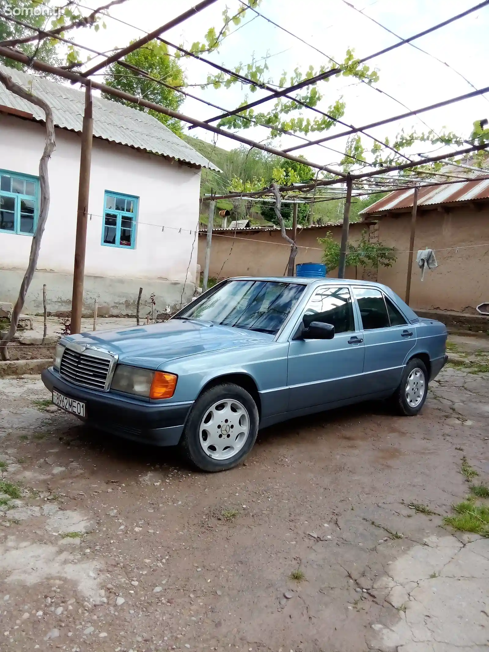 Mercedes-Benz W201, 1990-2