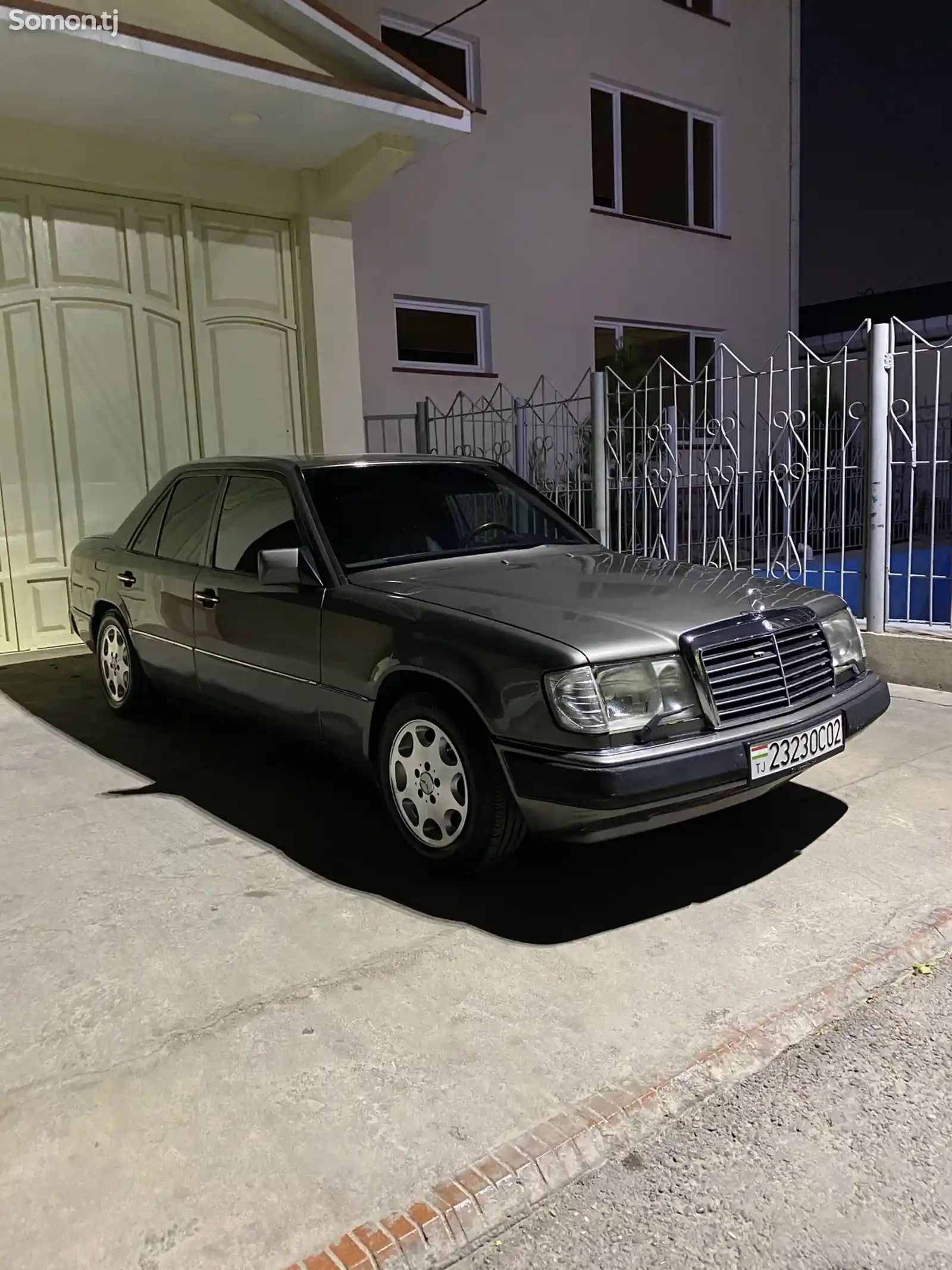 Mercedes-Benz W124, 1992-1