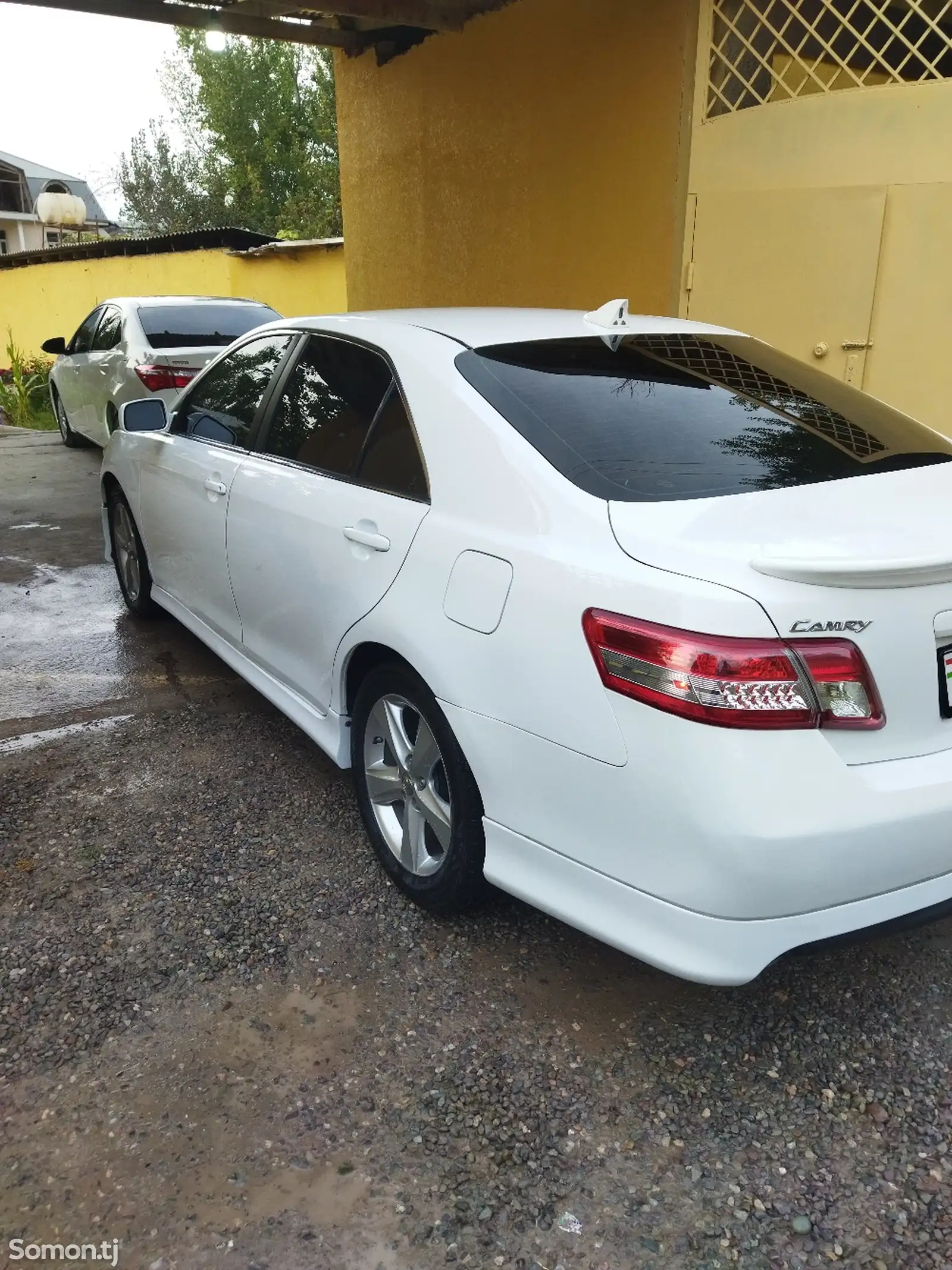 Toyota Camry, 2011-8