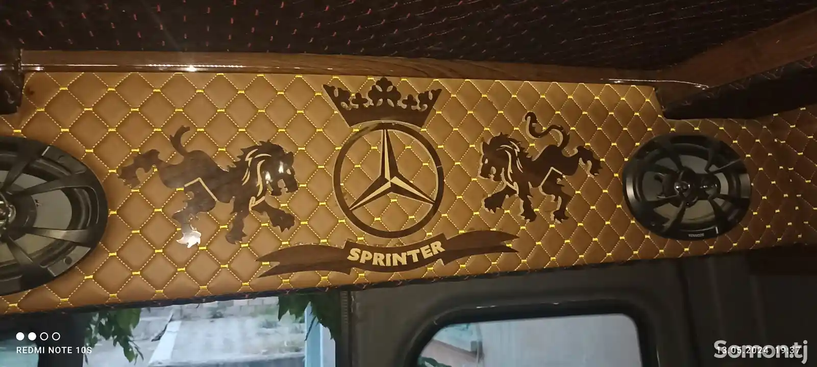Mercedes-Benz Sprinter-6