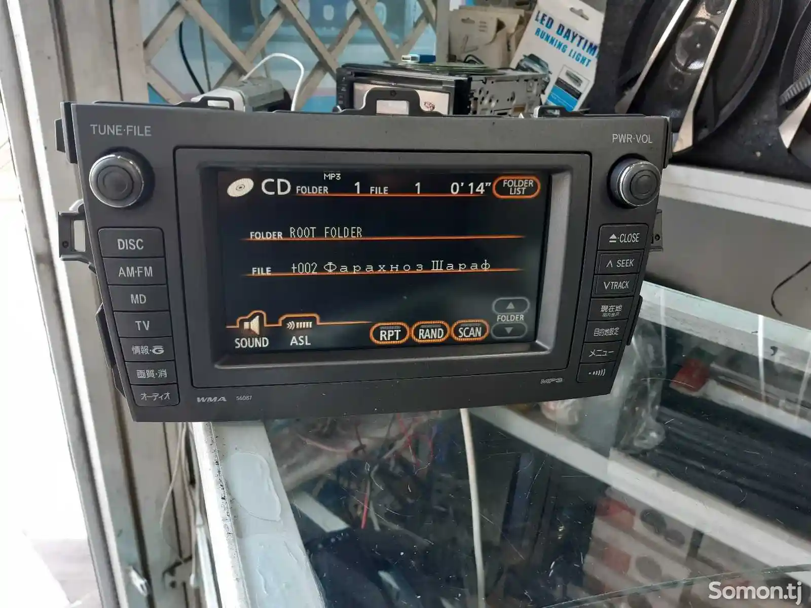 Штатный монитор от Toyota Corolla-1
