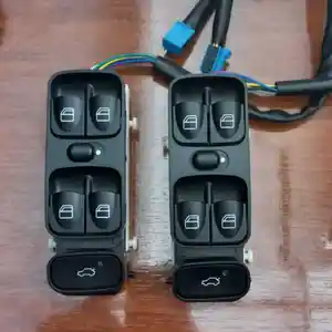 Блок кнопок стеклоподъемника от Mercedes-Benz W203