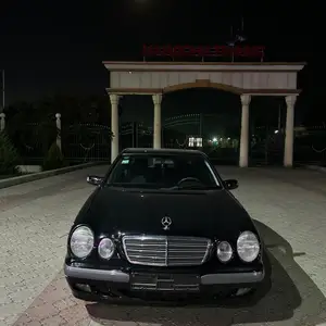 Mercedes-Benz E class, 2000