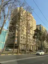 3-комн. квартира, 8 этаж, 98м², Сомони-9